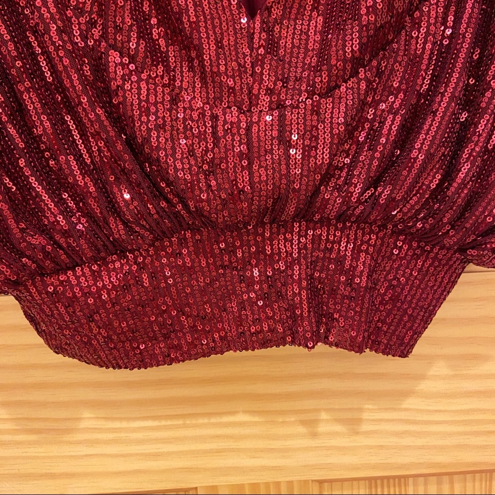NWOT VICI Burgundy Sequin Top - Picture 3 of 3